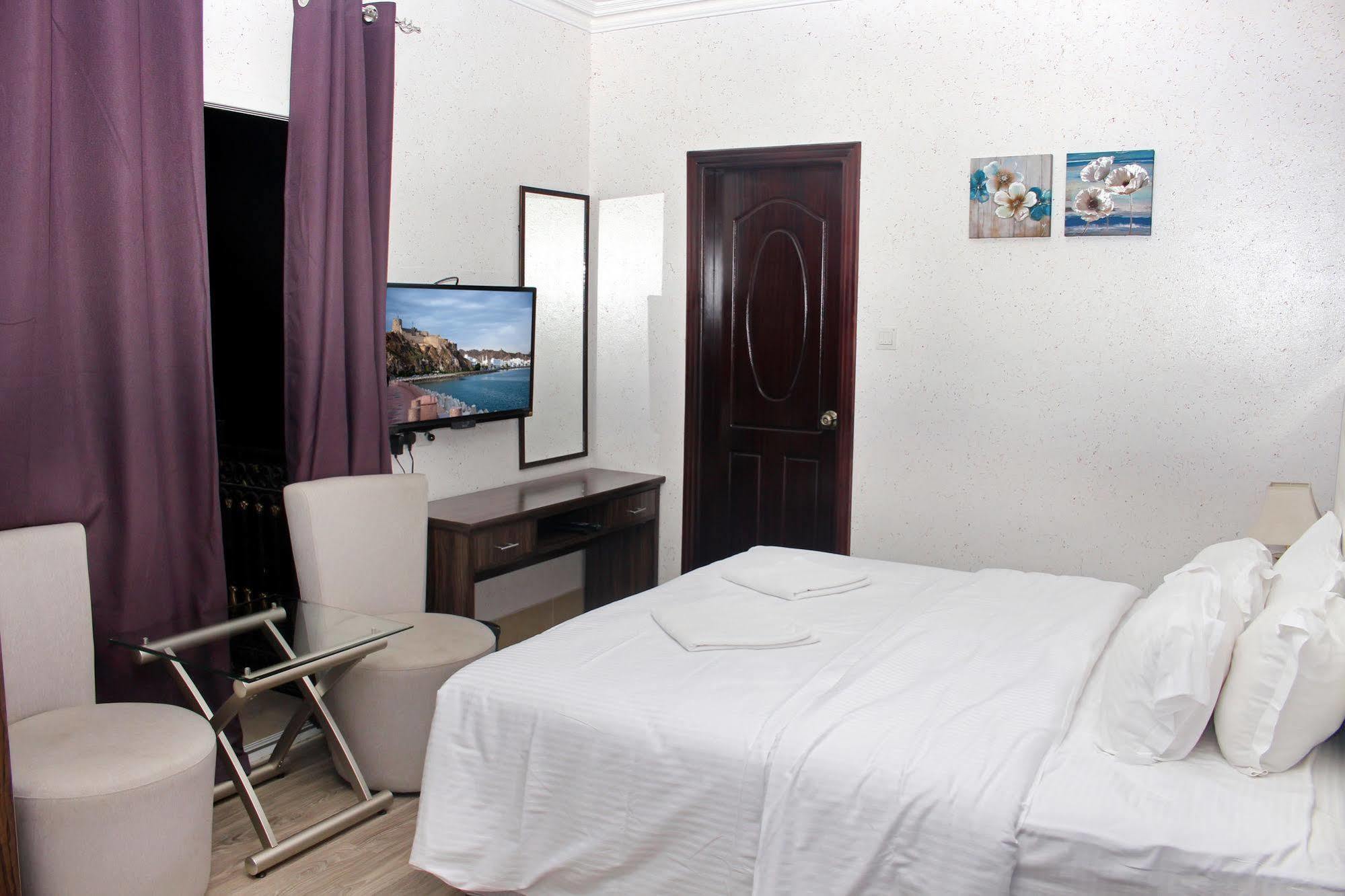 Delmon Hotel Apartments Muscat Ngoại thất bức ảnh